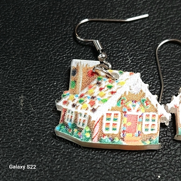 Gingerbread House Christmas Earrings Decorated House Holiday Earrings NWT - Picture 7 of 8